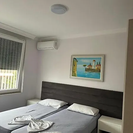 Daire Holiday Shëngjin